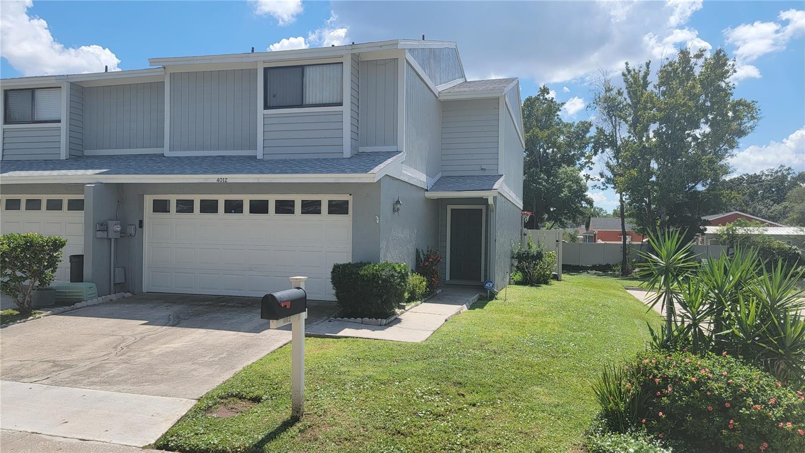 Photo of 4012 CIRCLEWOOD COURT TAMPA FL 33614