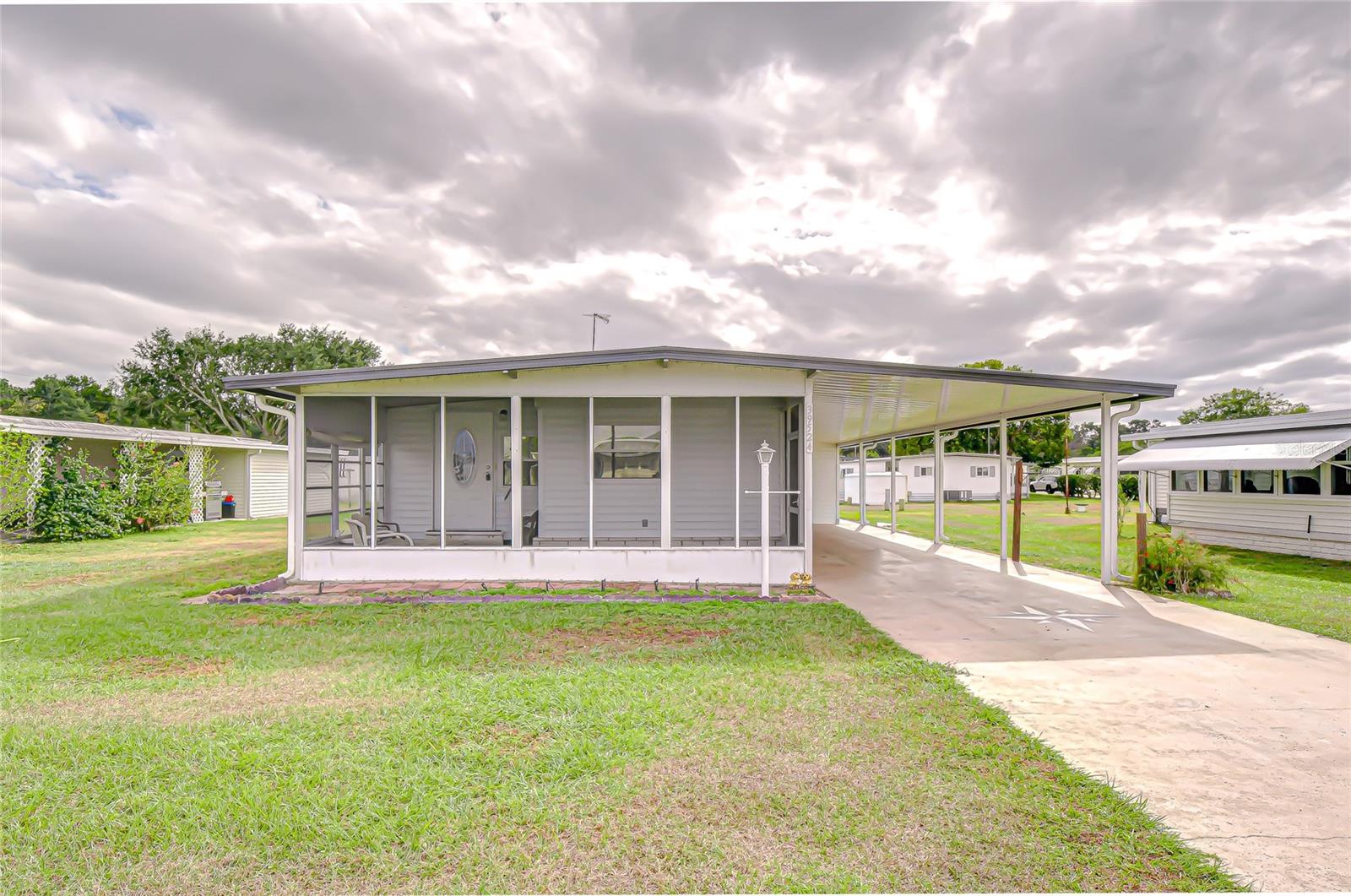 Photo of 39524 DUNDEE ROAD ZEPHYRHILLS FL 33542