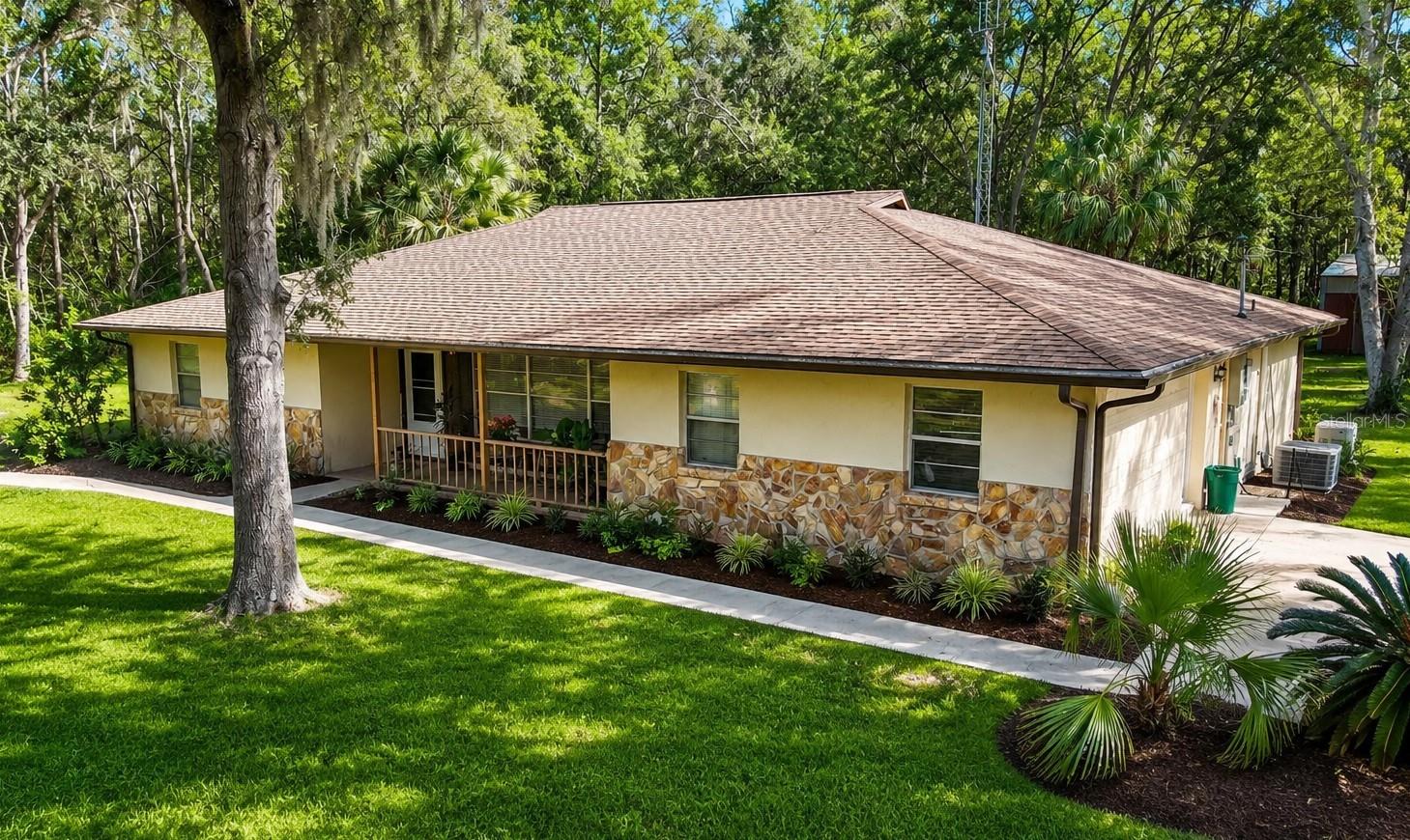 Photo of 37600 ROLLING ACRES ROAD LADY LAKE FL 32159