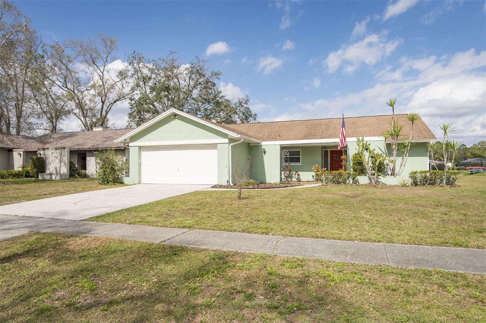 Photo of 17512 BRANDYWINE DRIVE LUTZ FL 33549