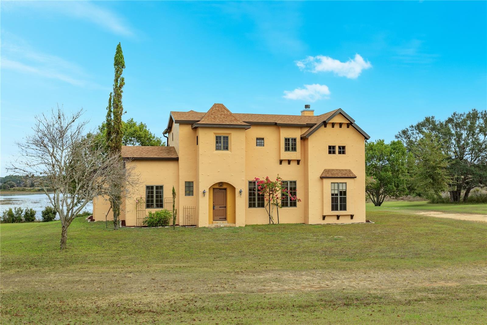 Photo of 24540 TURKEY LAKE ROAD HOWEY IN THE HILLS FL 34737