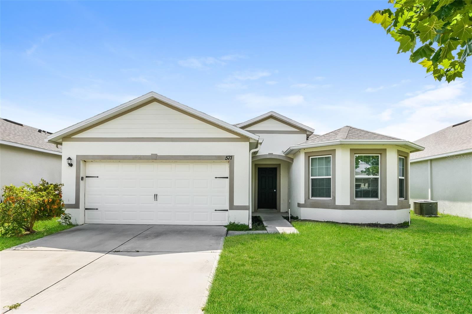 Photo of 571 AUTUMN STREAM DRIVE AUBURNDALE FL 33823