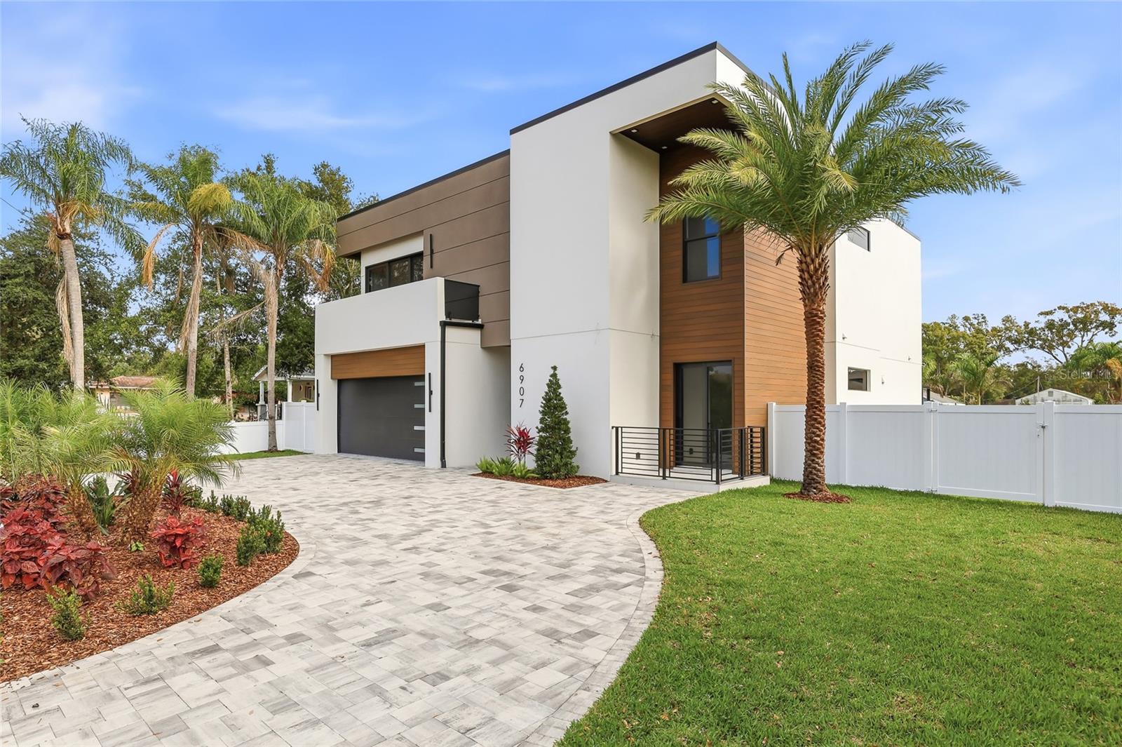 Photo of 6907 N BOULEVARD TAMPA FL 33604