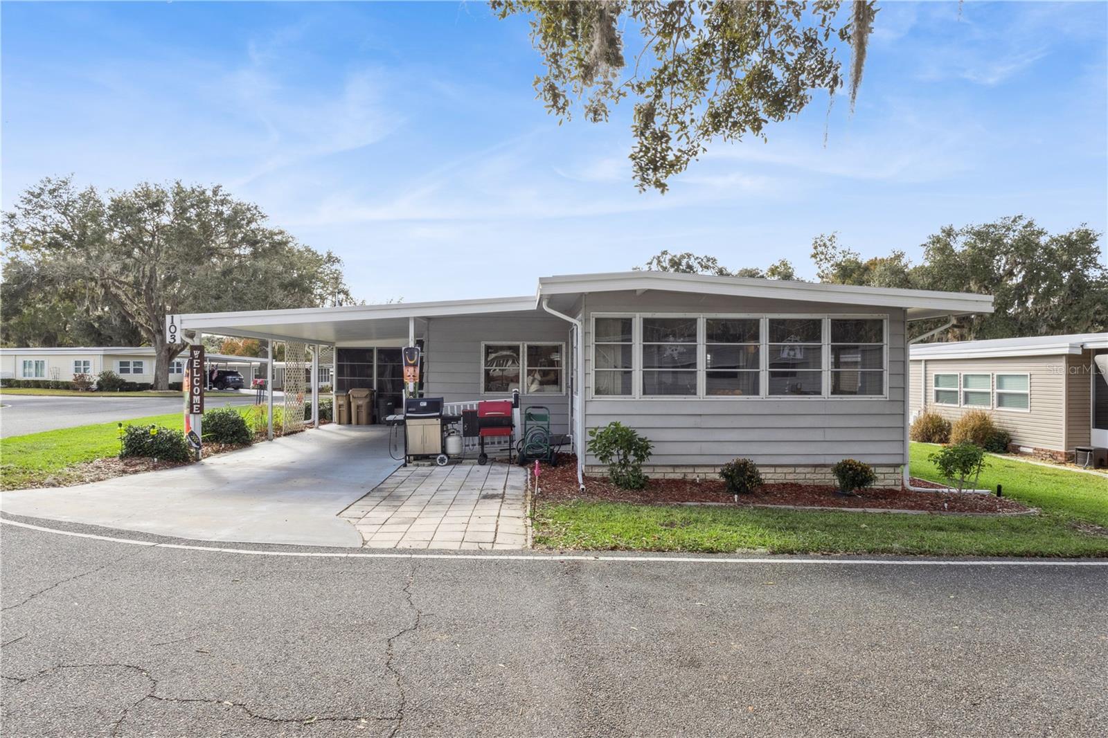 Photo of 103 POINSETTIA LEESBURG FL 34748