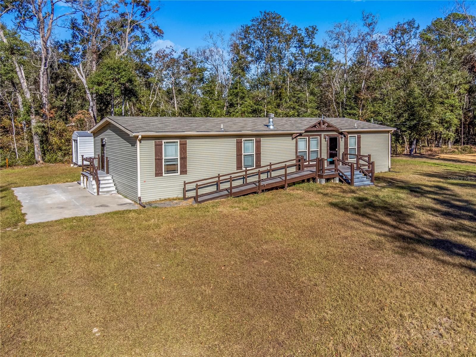 Photo of 7970 SW 14TH PLACE BELL FL 32619