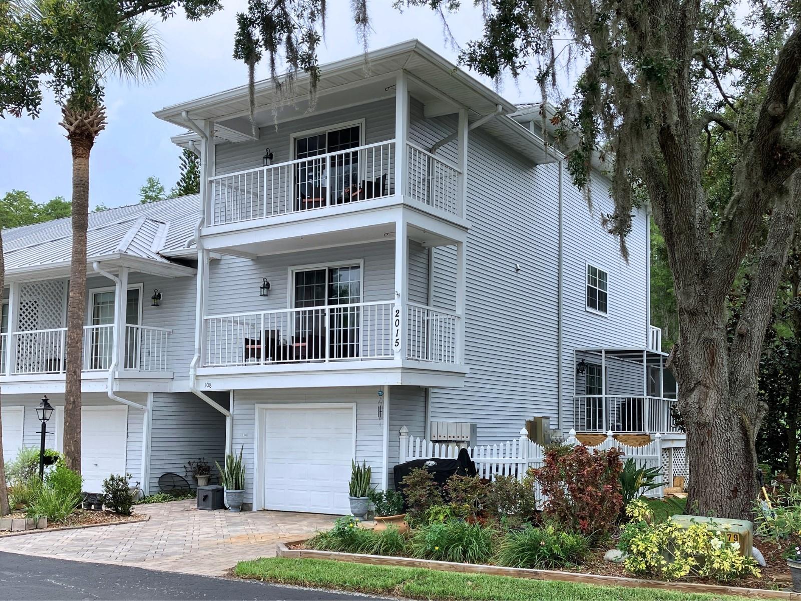 Photo of 2015 VISTA DEL SOL CIRCLE #108 LUTZ FL 33558