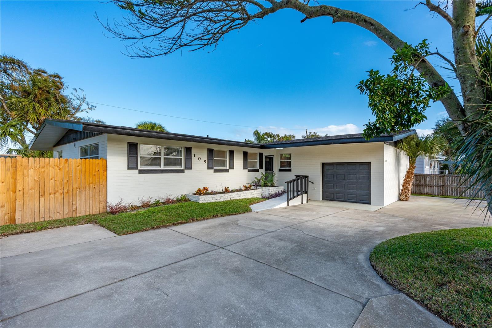 Photo of 109 STANDISH DRIVE ORMOND BEACH FL 32176