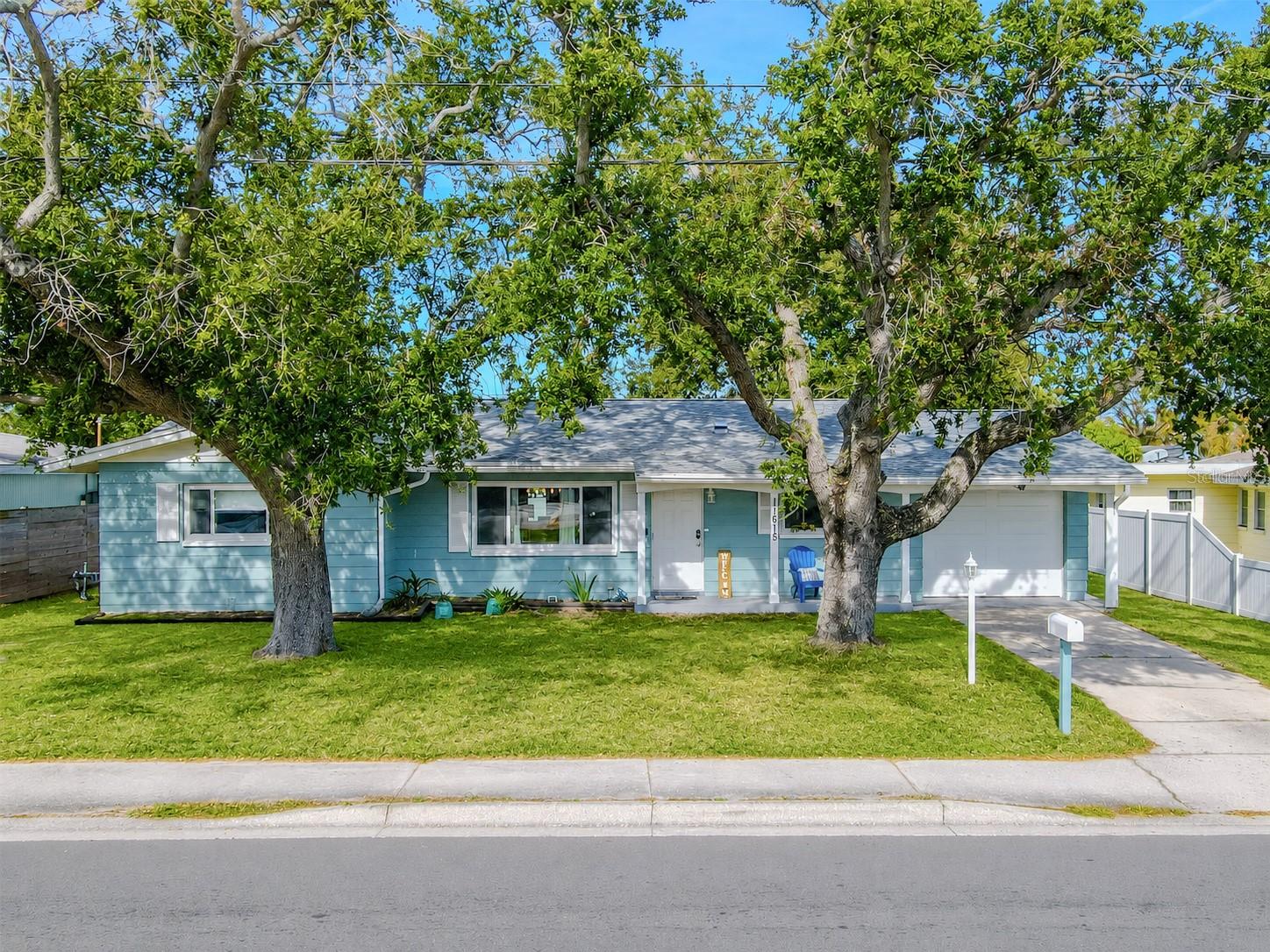 Photo of 11615 PARK BOULEVARD SEMINOLE FL 33772