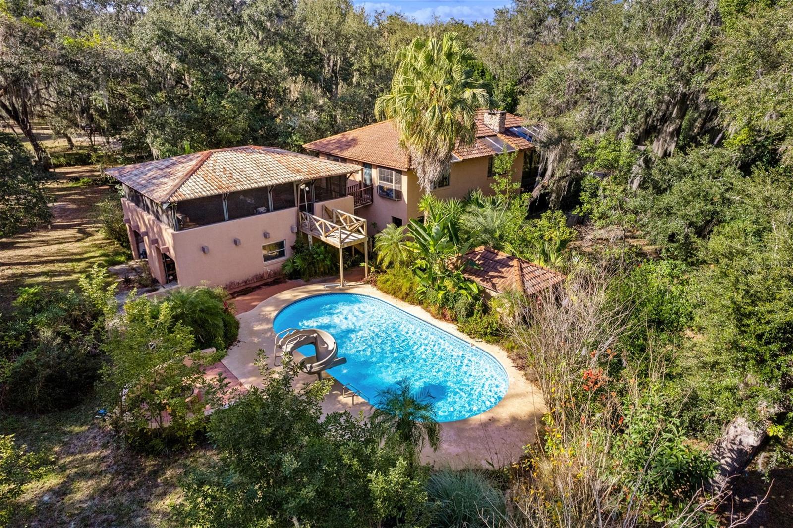 Photo of 27910 DEBBIE ROAD OKAHUMPKA FL 34762
