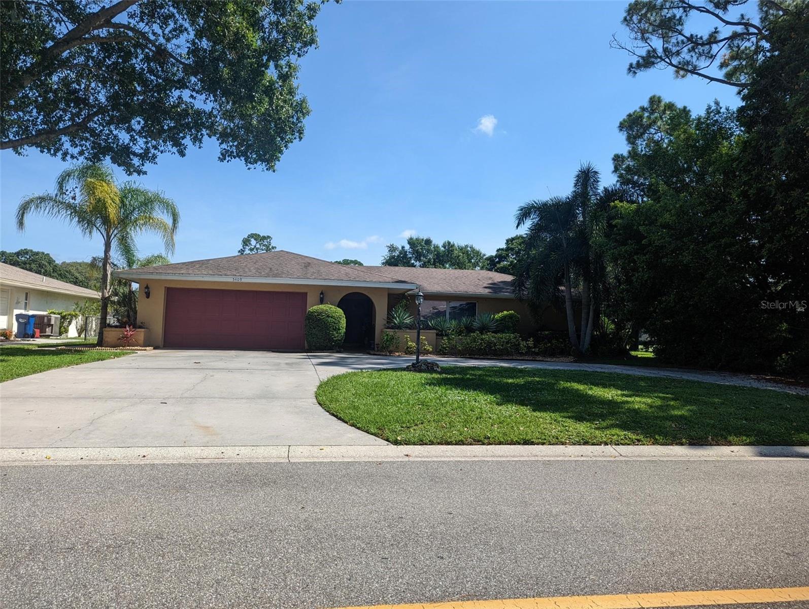 Photo of 5409 PALM AIRE DRIVE SARASOTA FL 34243