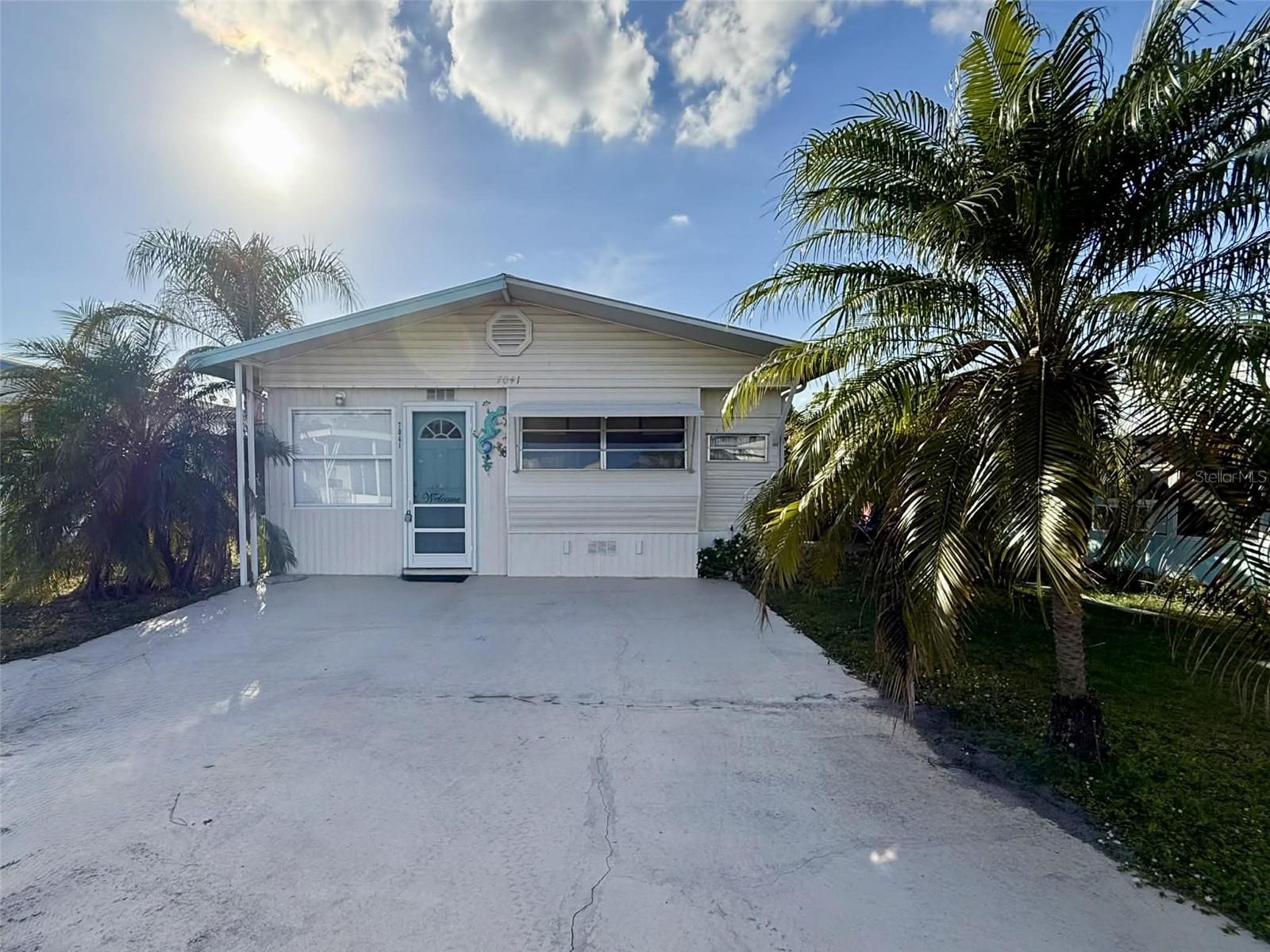 Photo of 7041 FAIRVIEW VILLAGE CIRCLE WINTER HAVEN FL 33881