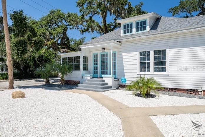 Photo of 301 LIVE OAK STREET NEW SMYRNA BEACH FL 32168