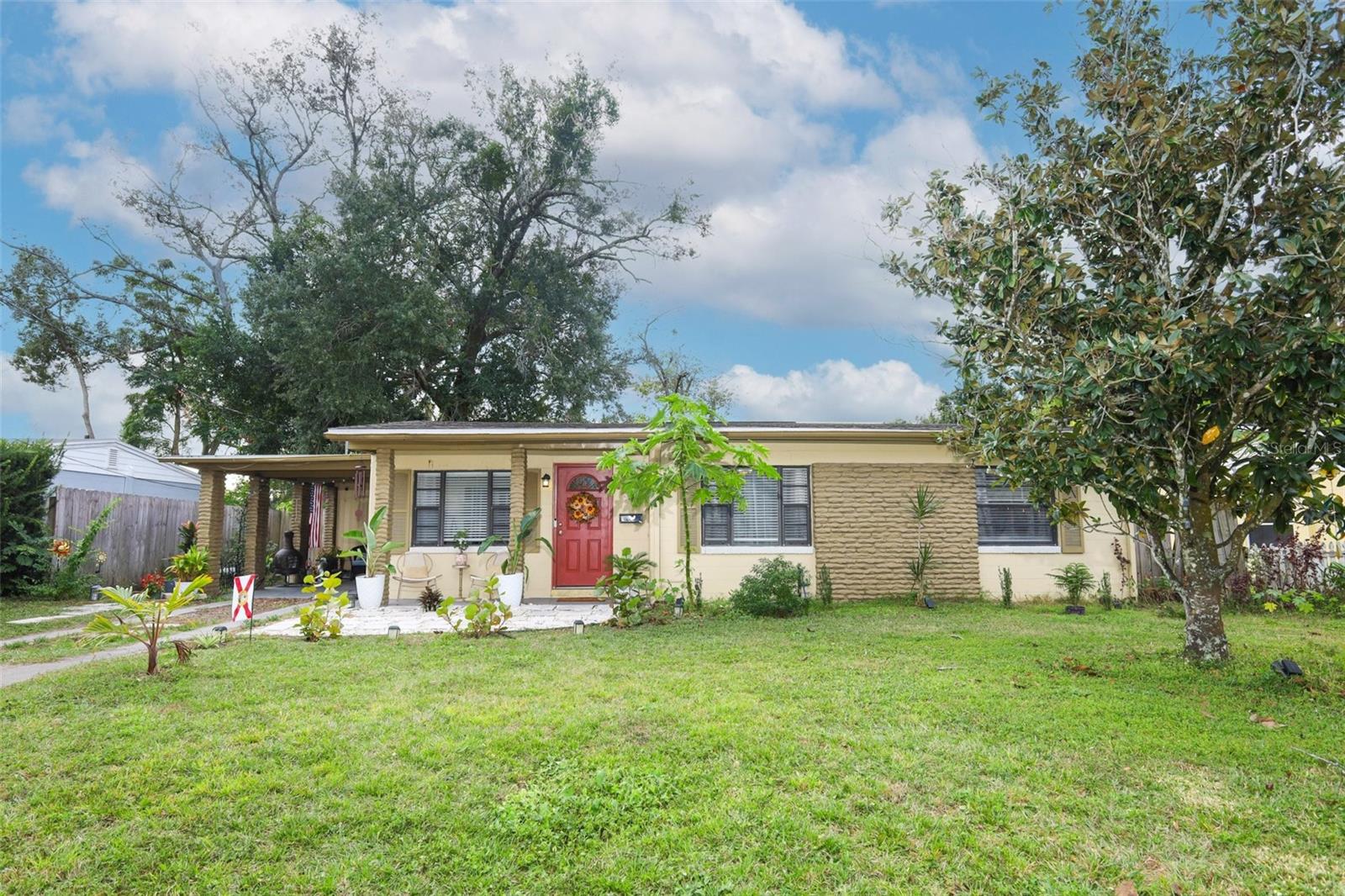 Photo of 410 E CRYSTAL LAKE STREET ORLANDO FL 32806