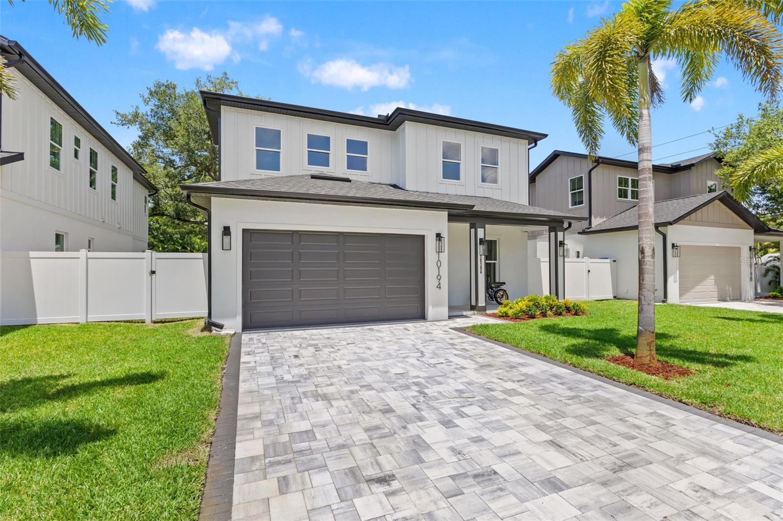 Photo of 10194 HODSON PLACE SEMINOLE FL 33776