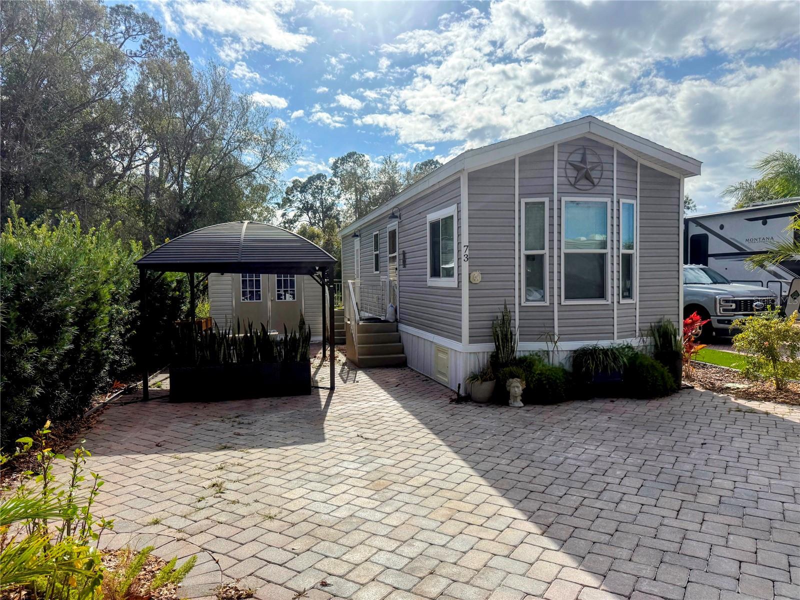 Photo of 16540 SUNSHINE AVENUE CLERMONT FL 34714