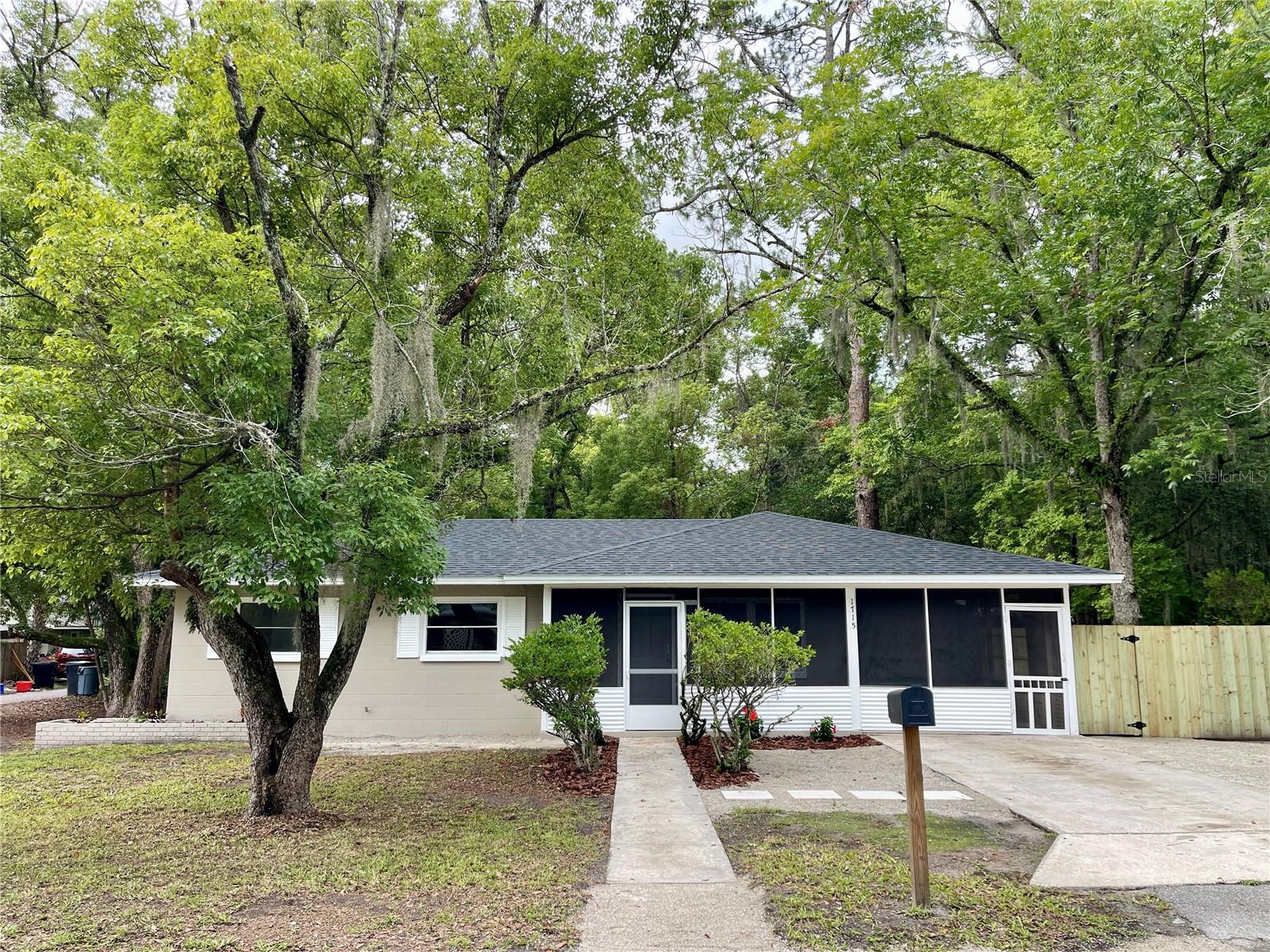 Photo of 1715 NE 6TH PLACE GAINESVILLE FL 32641