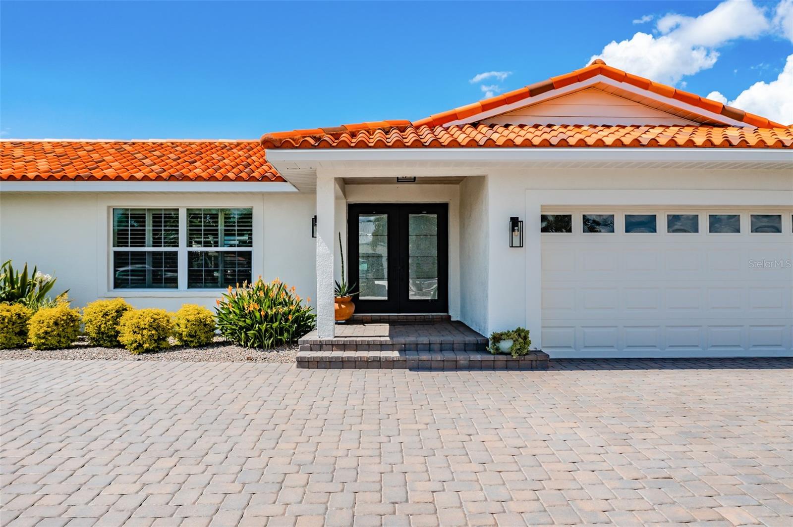Photo of 917 CHIPAWAY DRIVE APOLLO BEACH FL 33572