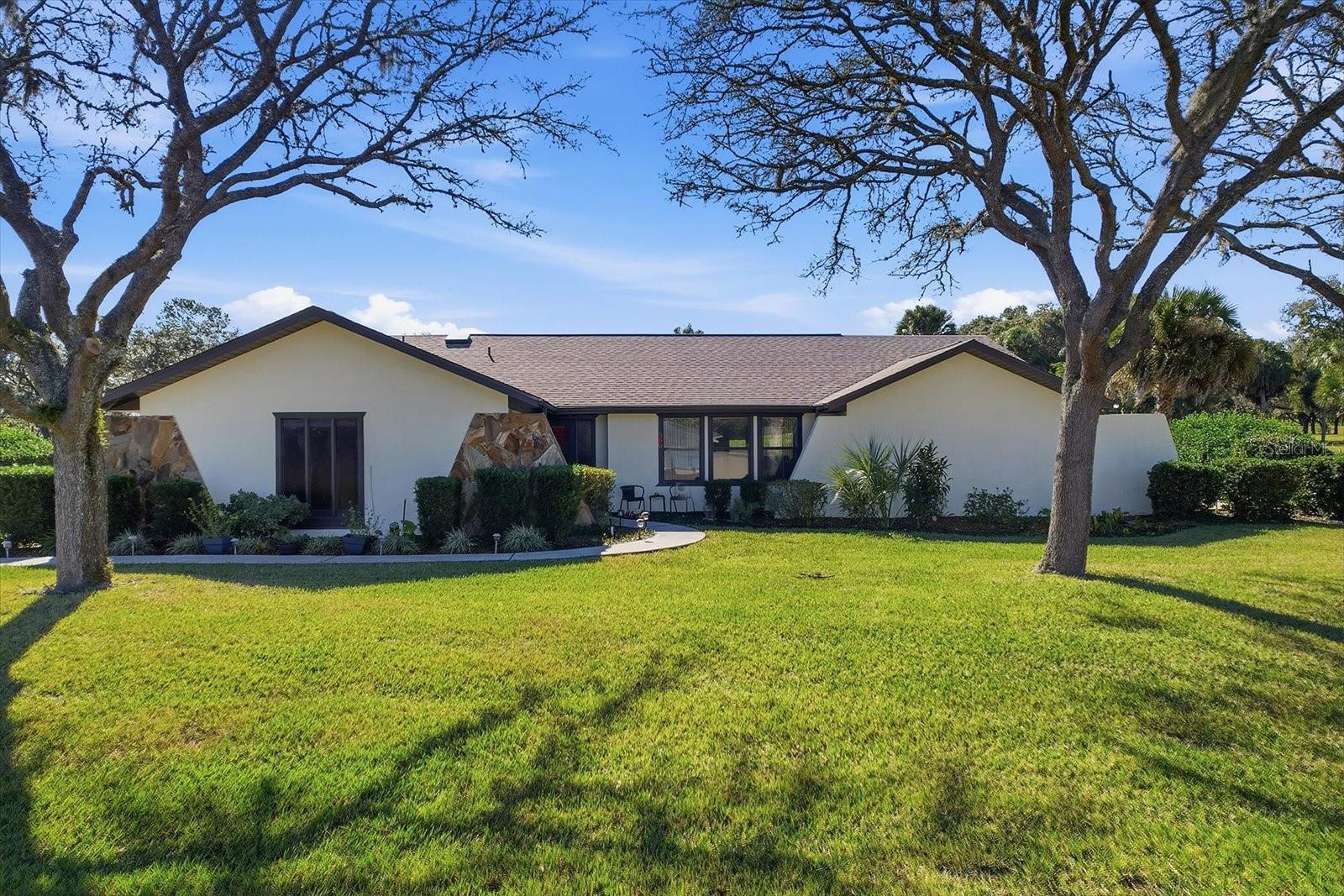 Photo of 560 E FALCONRY COURT HERNANDO FL 34442