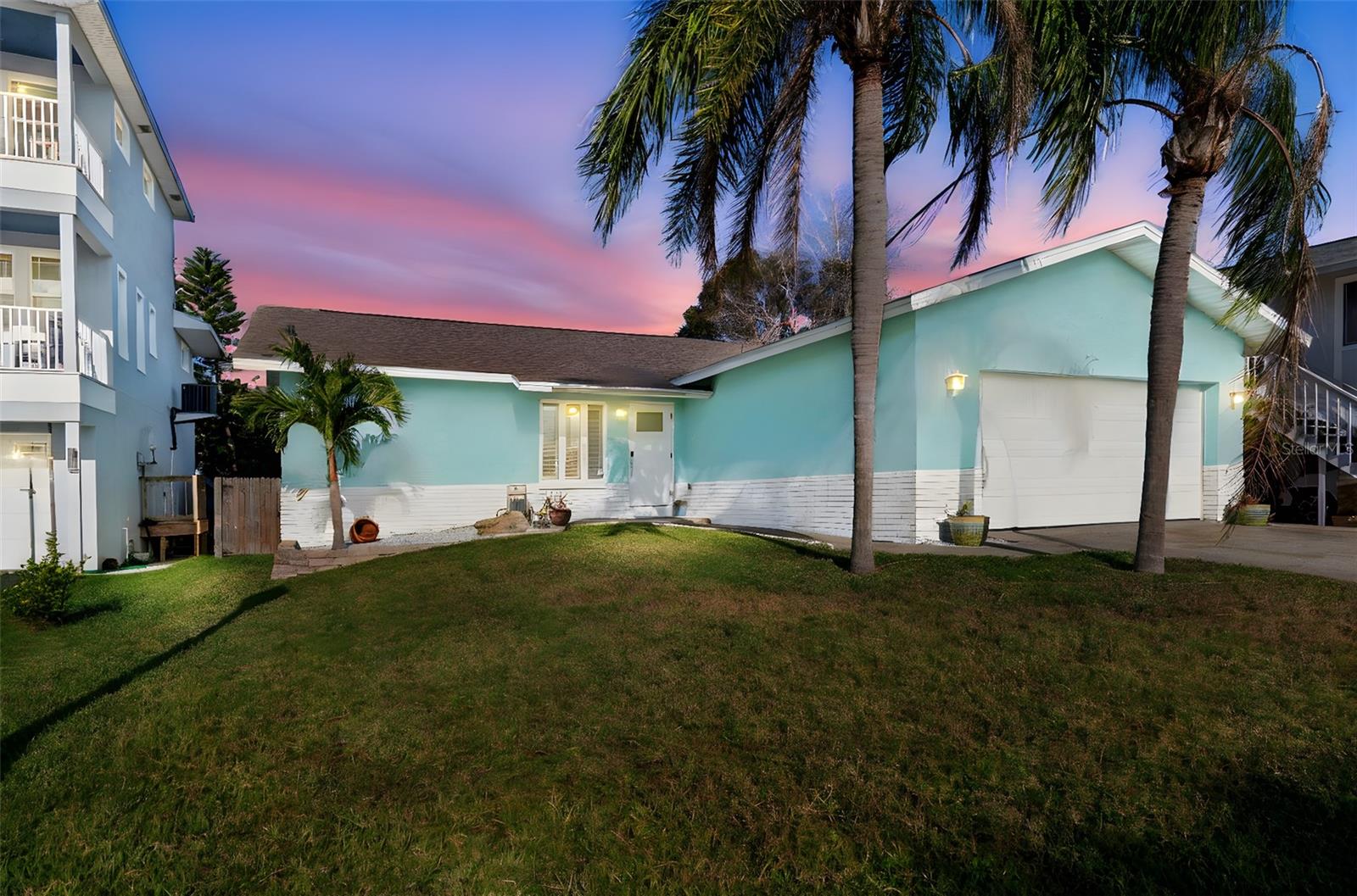 Photo of 216 176TH AVENUE REDINGTON SHORES FL 33708