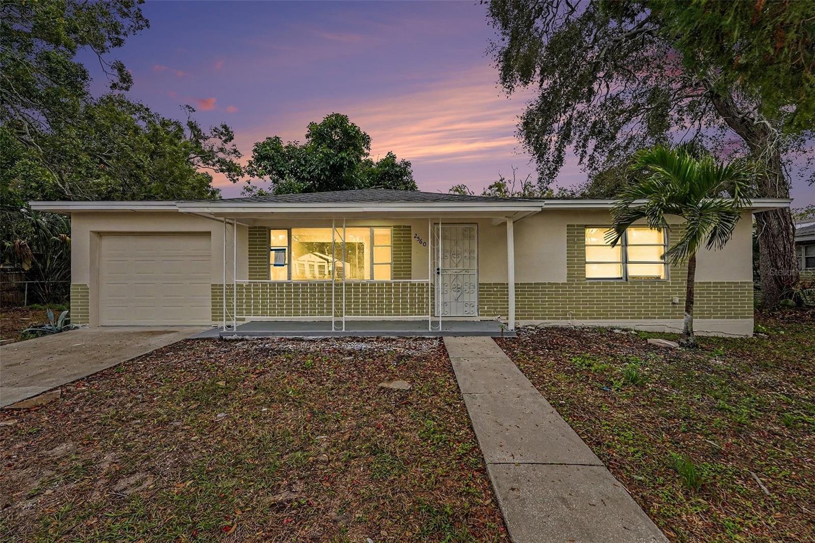 Photo of 2560 QUEENSBORO AVENUE ST PETERSBURG FL 33712