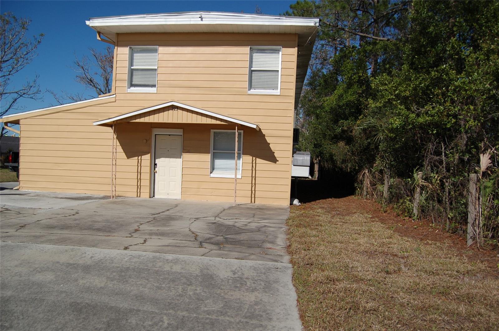 Photo of 223 COUNTY ROAD 466A FRUITLAND PARK FL 34731
