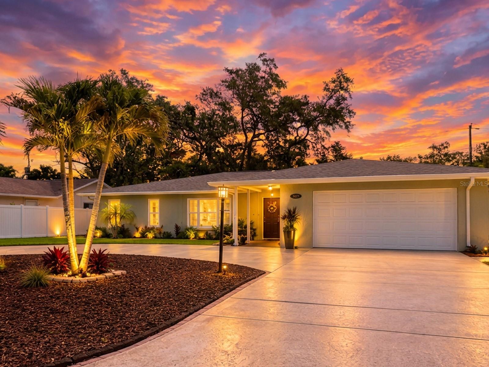 Photo of 855 FOUNTAINHEAD DRIVE LARGO FL 33770