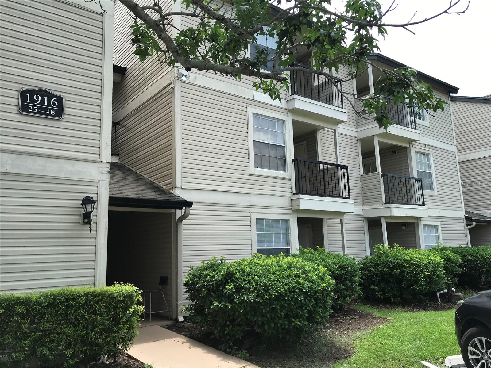 Photo of 1916 LAKE ATRIUMS CIRCLE #28 ORLANDO FL 32839