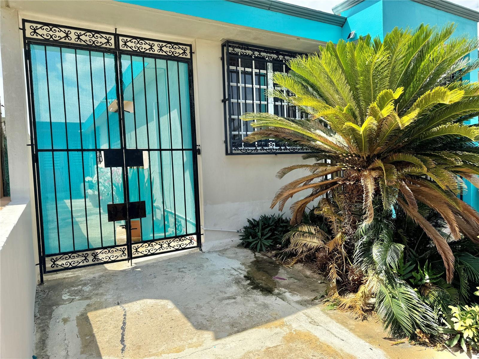 Photo of 11-AK URB. LEVITTOWN LAKES CLL PASEO MAGDALENA #11-AK TOA BAJA PR 00949