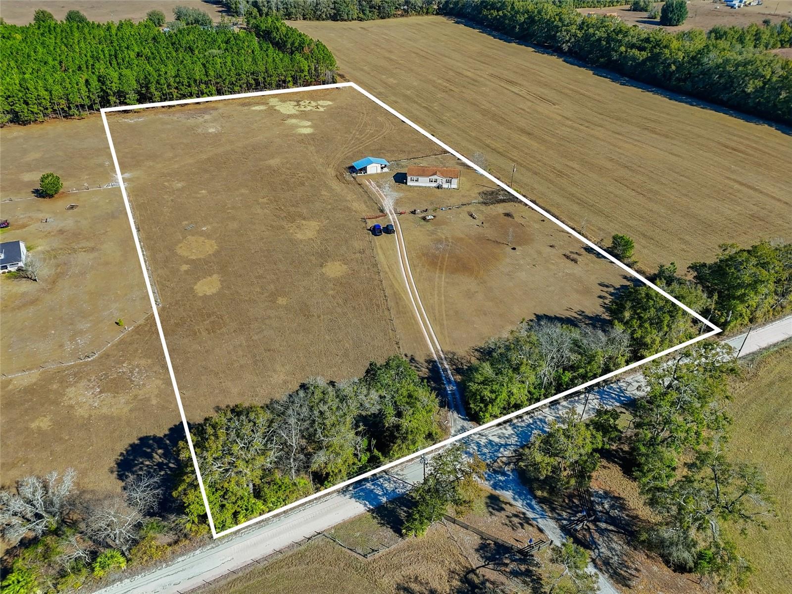 Photo of 2400 NW 5TH STREET BELL FL 32619
