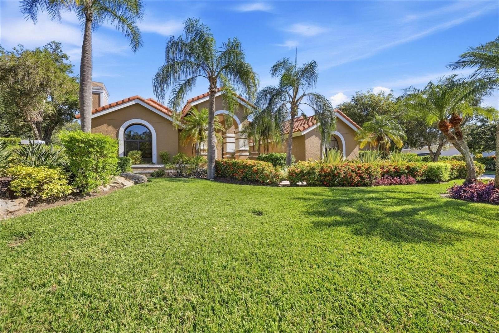 Photo of 4221 ESCONDITO CIRCLE SARASOTA FL 34238