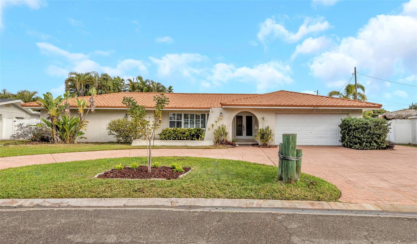 Photo of 4313 50TH PLACE ST PETERSBURG FL 33711