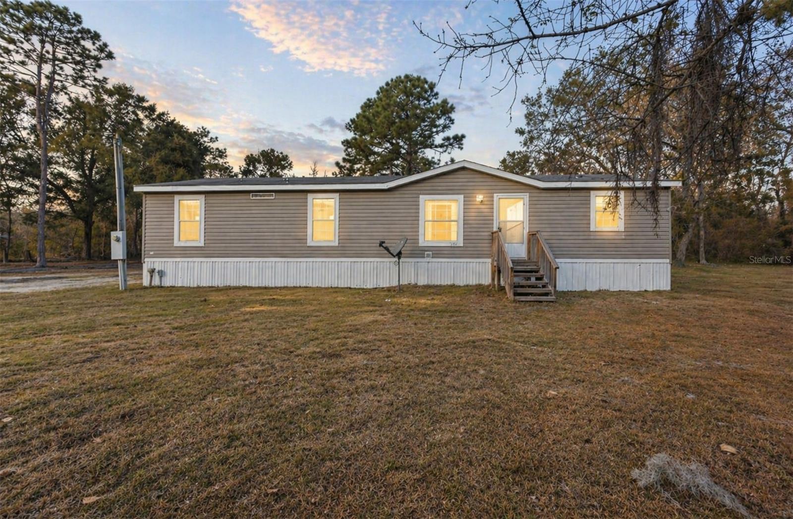 Photo of 1910 NE 155TH COURT WILLISTON FL 32696