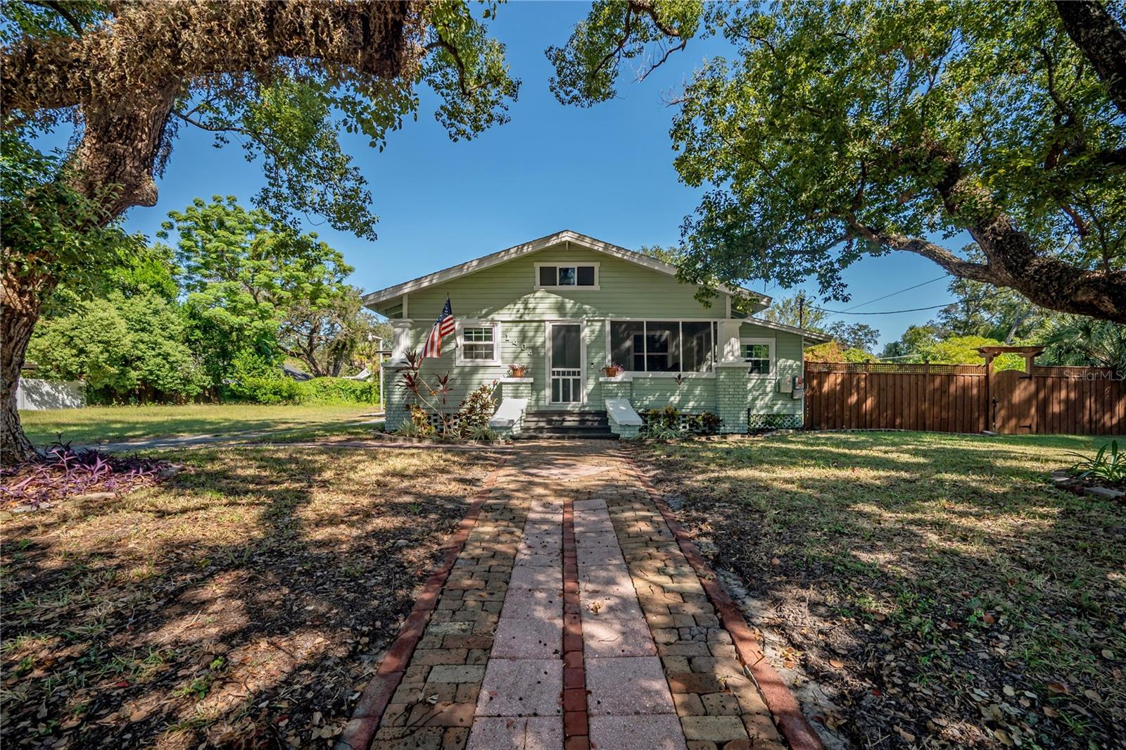 Photo of 1404 E CAYUGA STREET TAMPA FL 33603