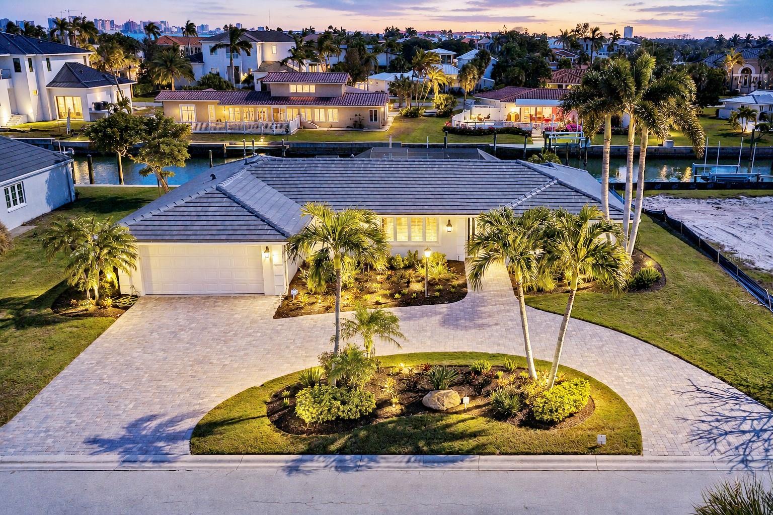Photo of 548 GUNWALE LANE LONGBOAT KEY FL 34228
