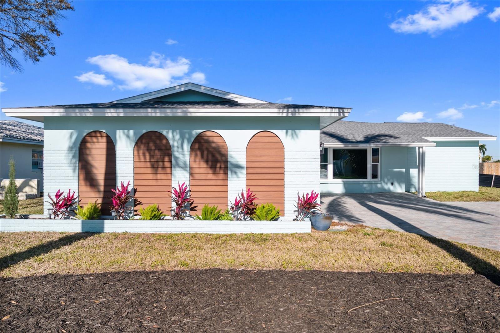 Photo of 11145 4TH STREET TREASURE ISLAND FL 33706