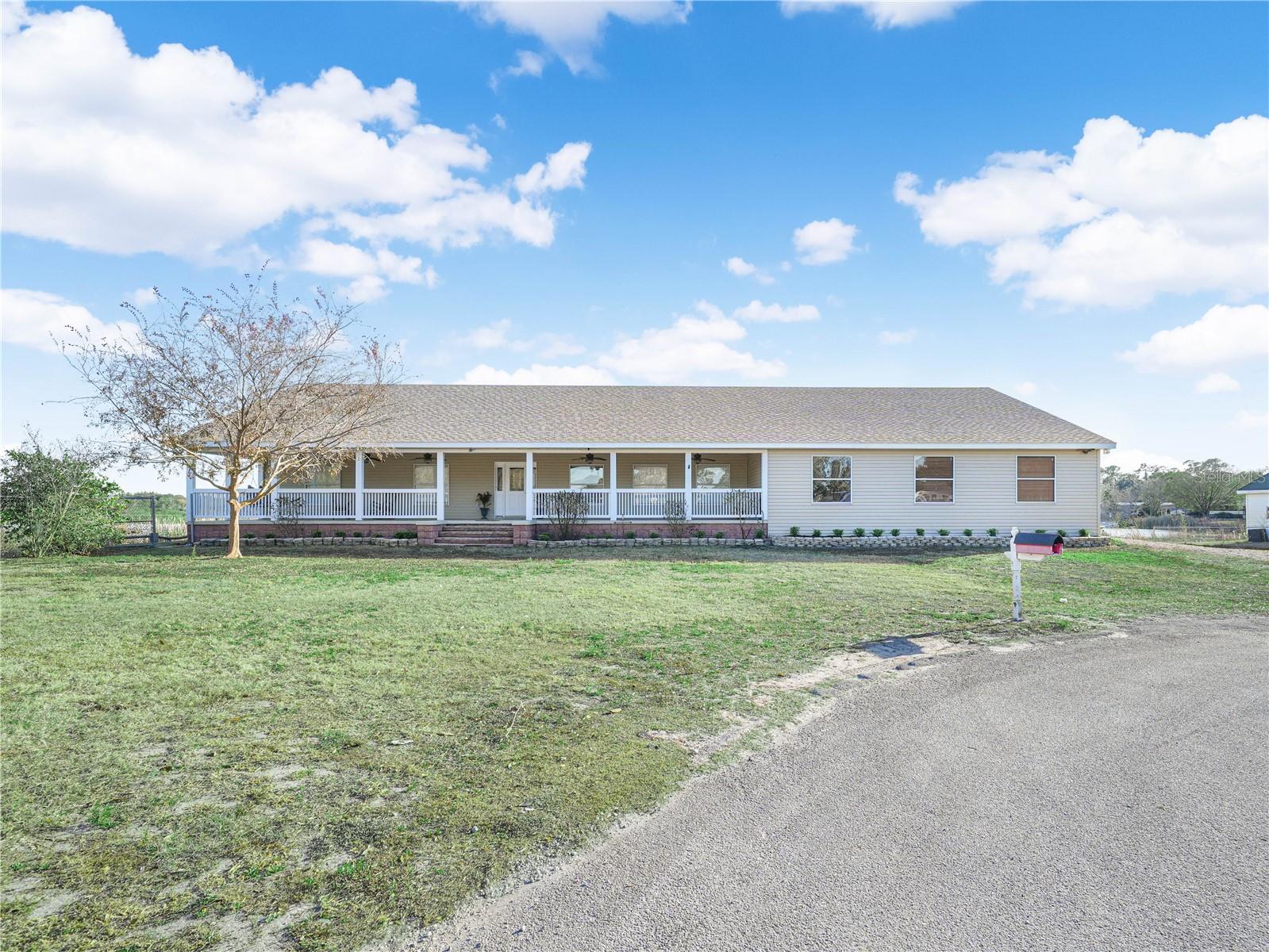 Photo of 124 PANGOLA DRIVE WINTER HAVEN FL 33880
