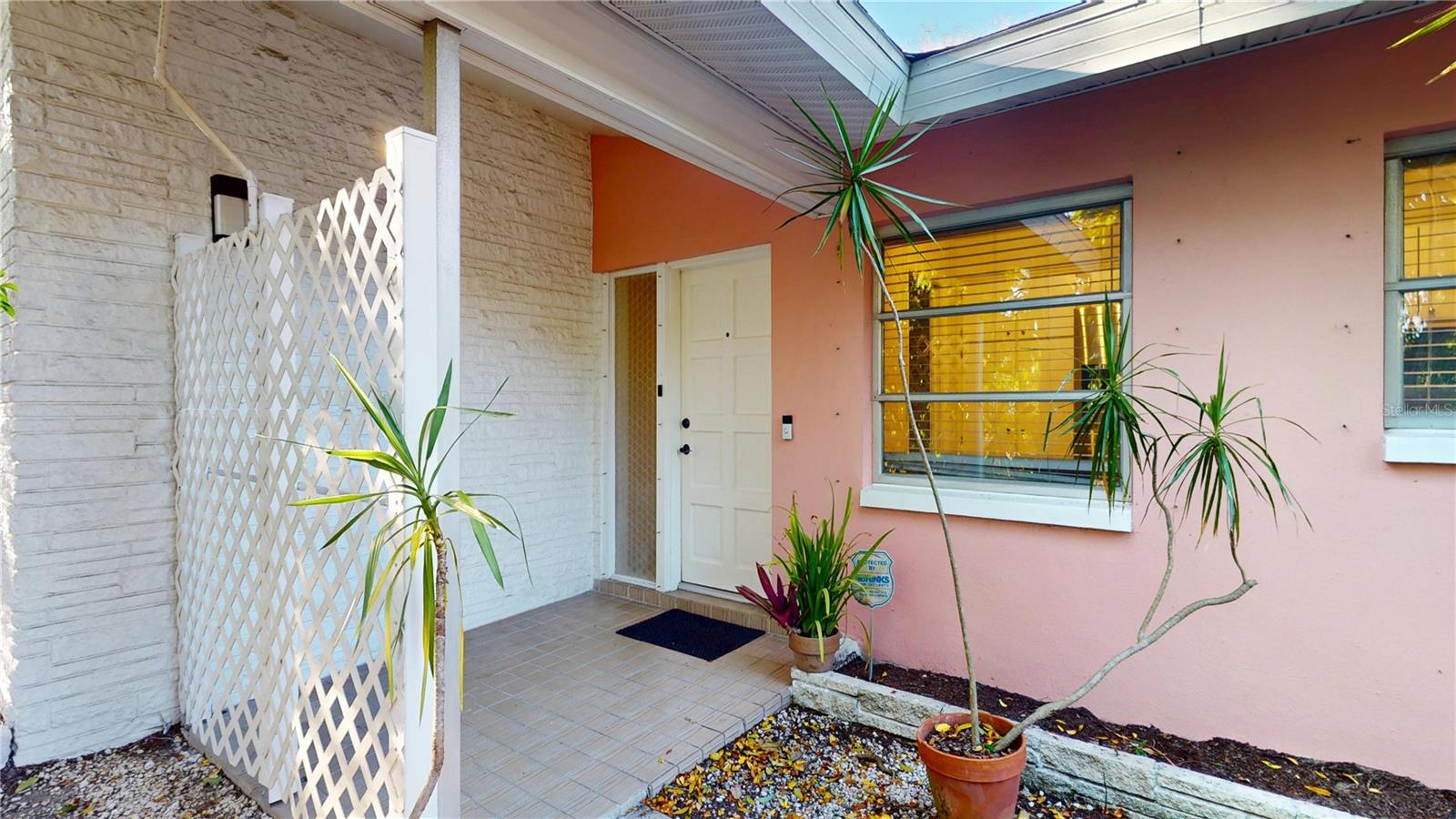 Photo of 1546 BELLEAIR ROAD CLEARWATER FL 33756