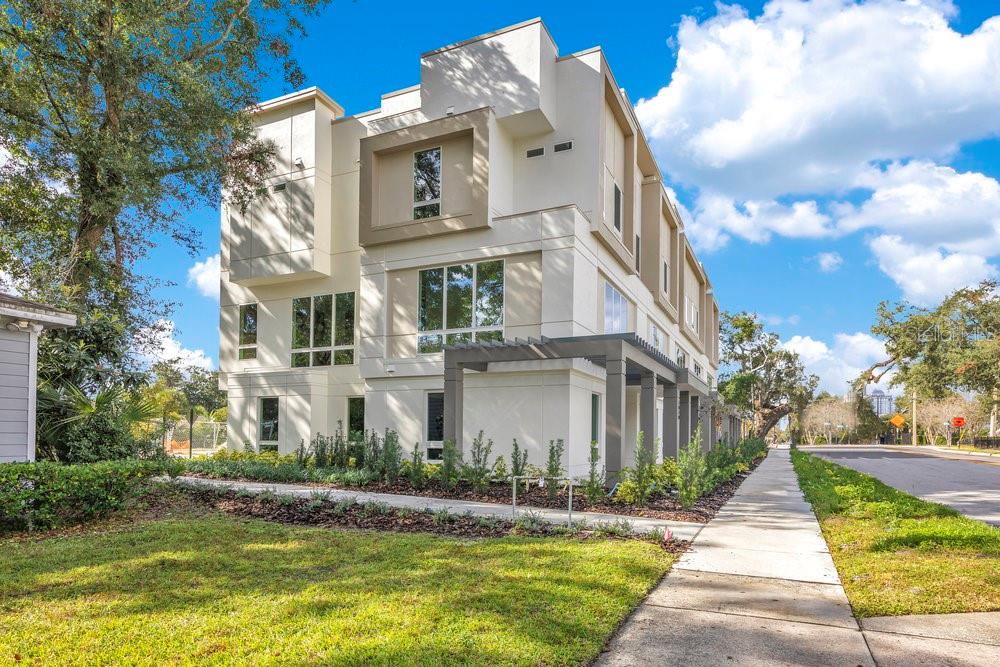 Photo of 1010 E ROBINSON STREET ORLANDO FL 32801