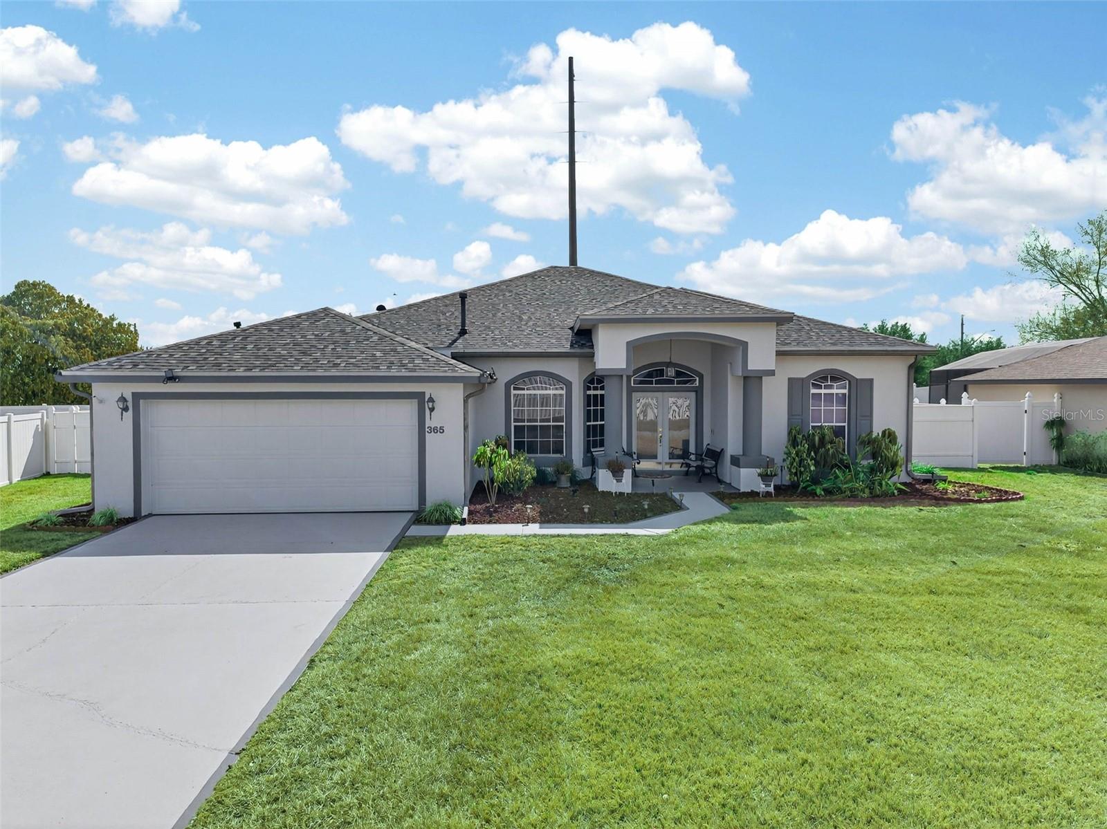 Photo of 365 VIA BIANCA DRIVE DAVENPORT FL 33896