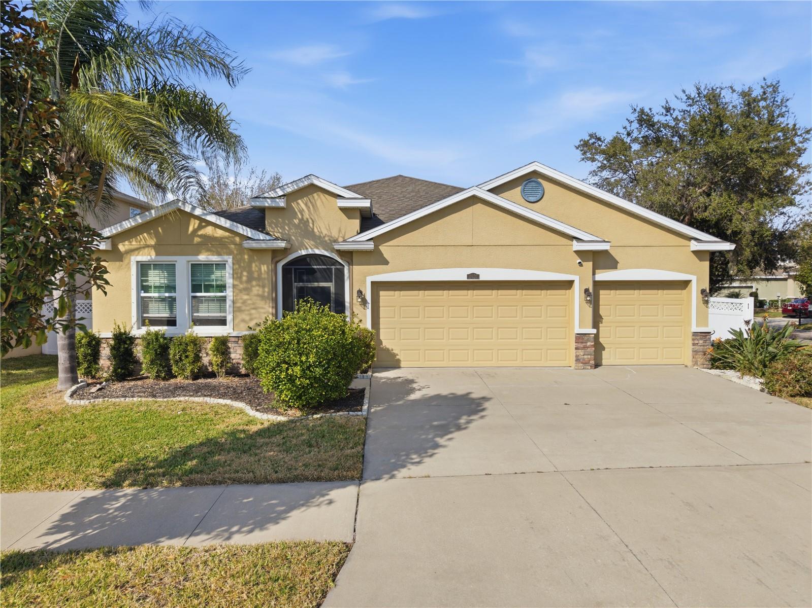 Photo of 10420 PLEASANT SPRING WAY RIVERVIEW FL 33578
