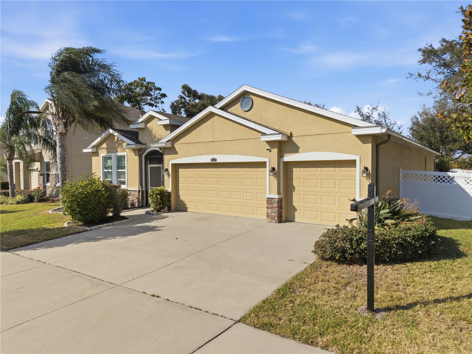 Photo of 10420 PLEASANT SPRING WAY RIVERVIEW FL 33578