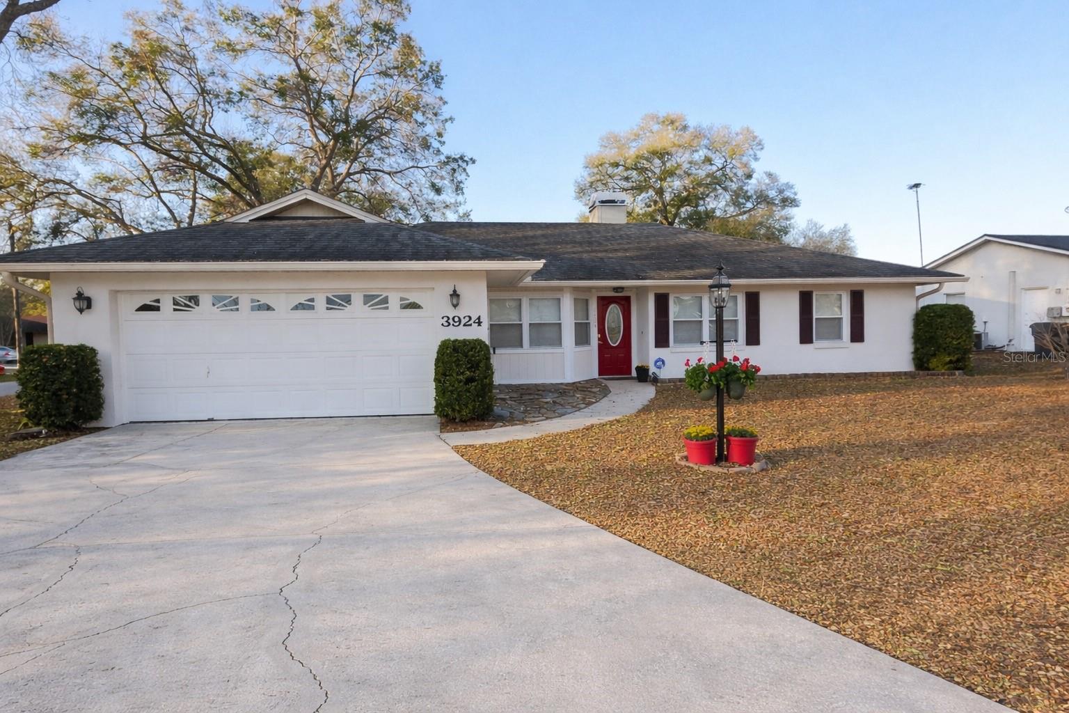 Photo of 3924 CREWS LAKE DRIVE LAKELAND FL 33813