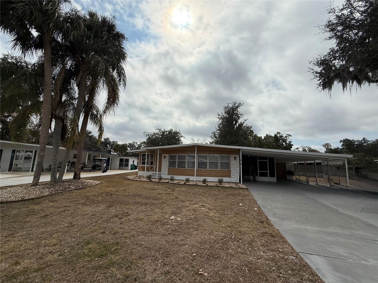 Photo of 50 N BOBWHITE ROAD WILDWOOD FL 34785