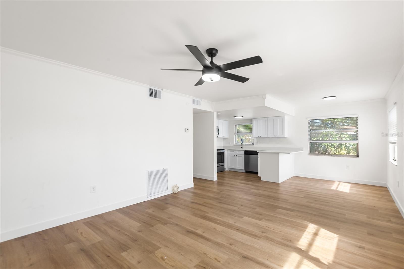Photo of 555 62ND STREET #110 ST PETERSBURG FL 33707