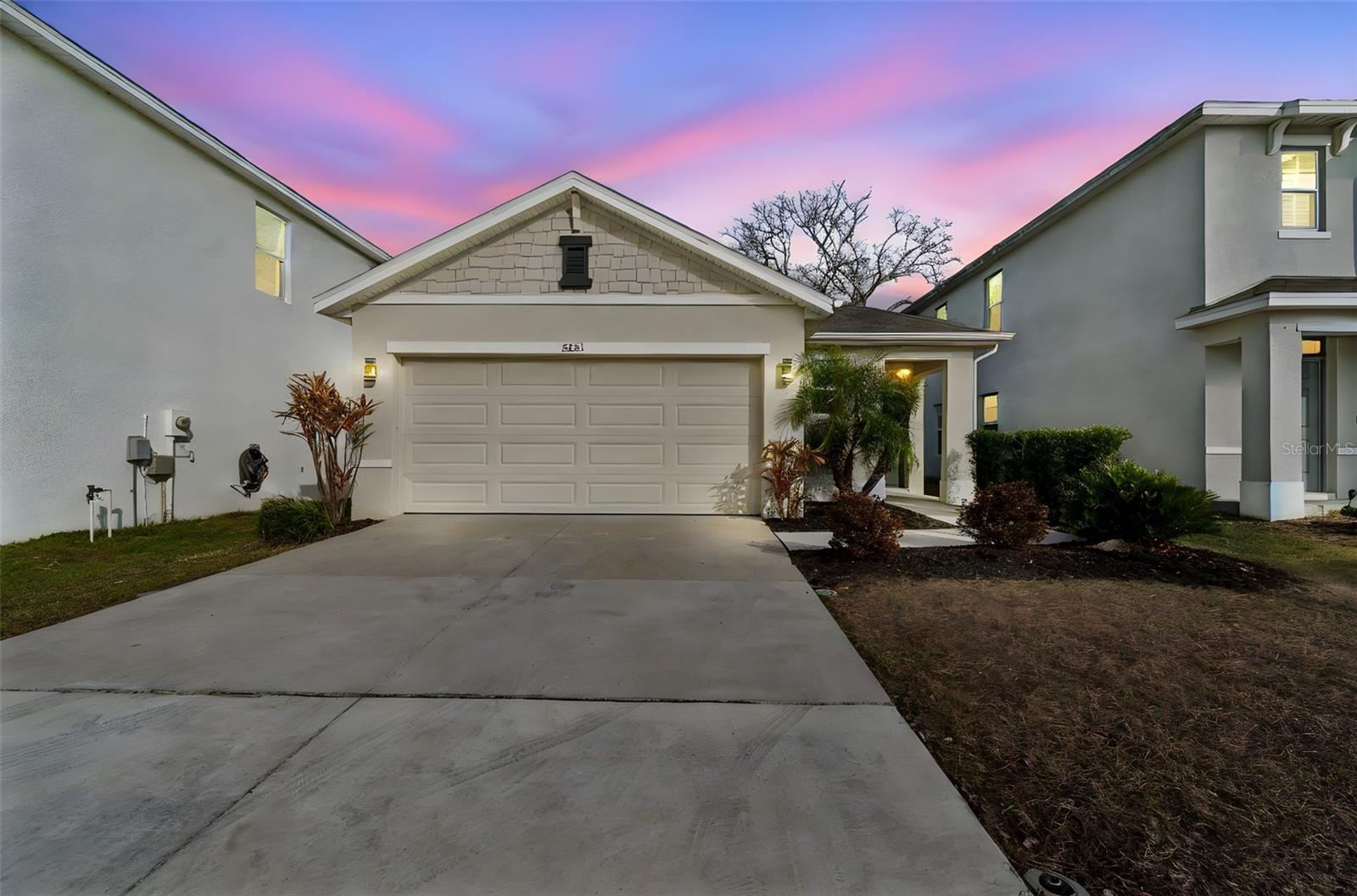 Photo of 5221 HILLSIDE MEADOW PLACE TAMPA FL 33610