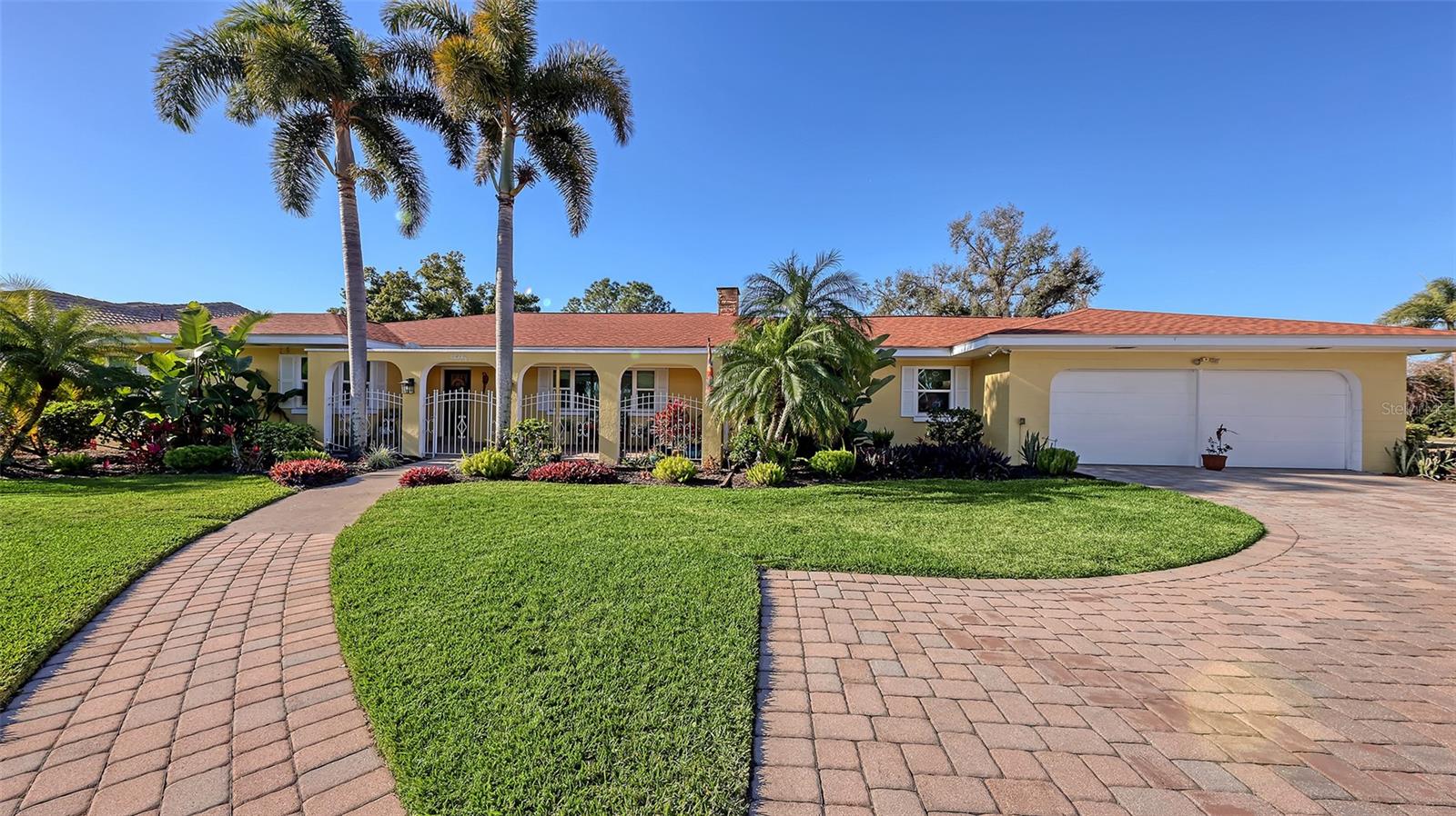 Photo of 844 MAGELLAN DRIVE SARASOTA FL 34243