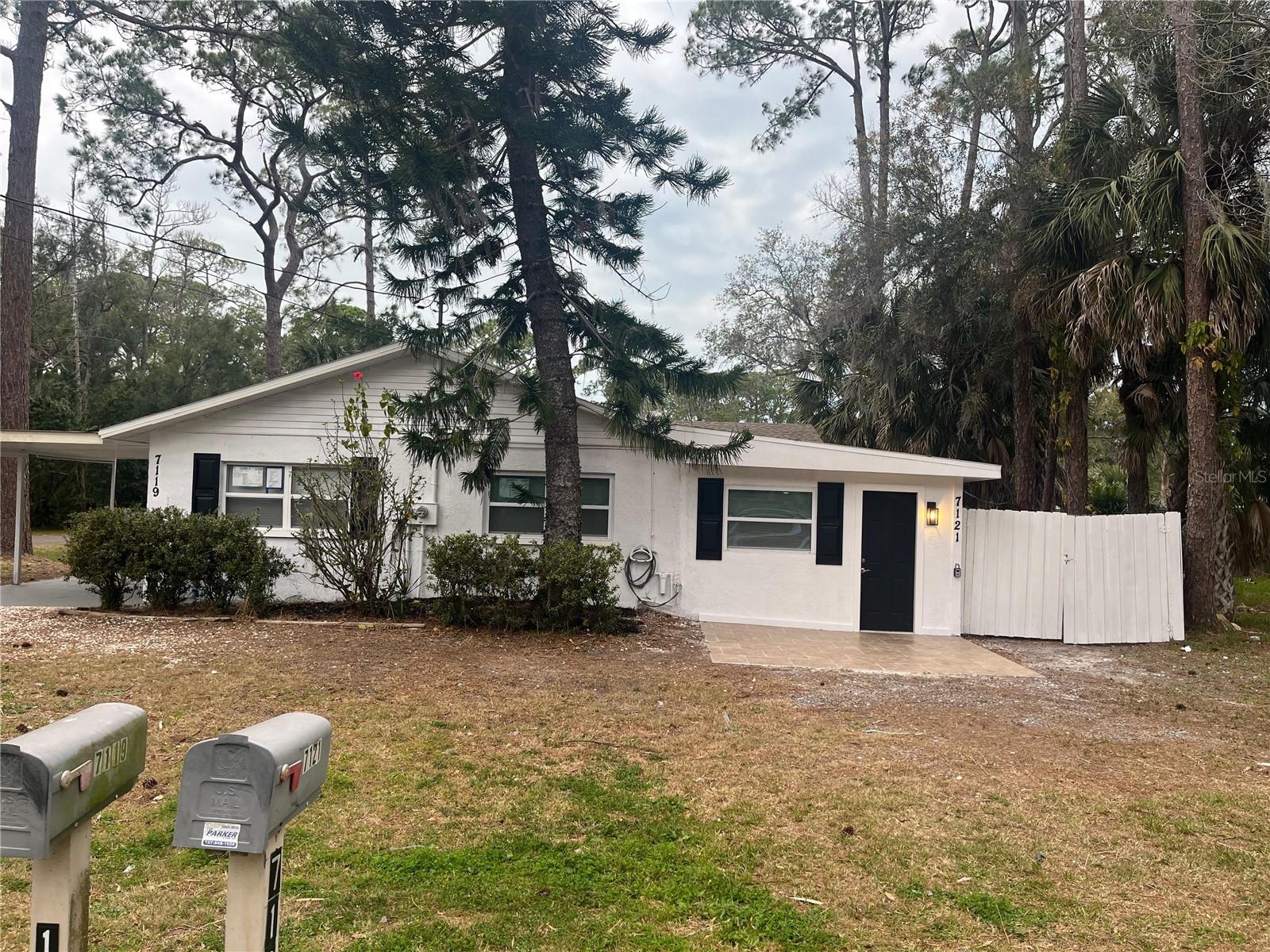 Photo of 7119-7121 OAKWOOD NEW PORT RICHEY FL 34652