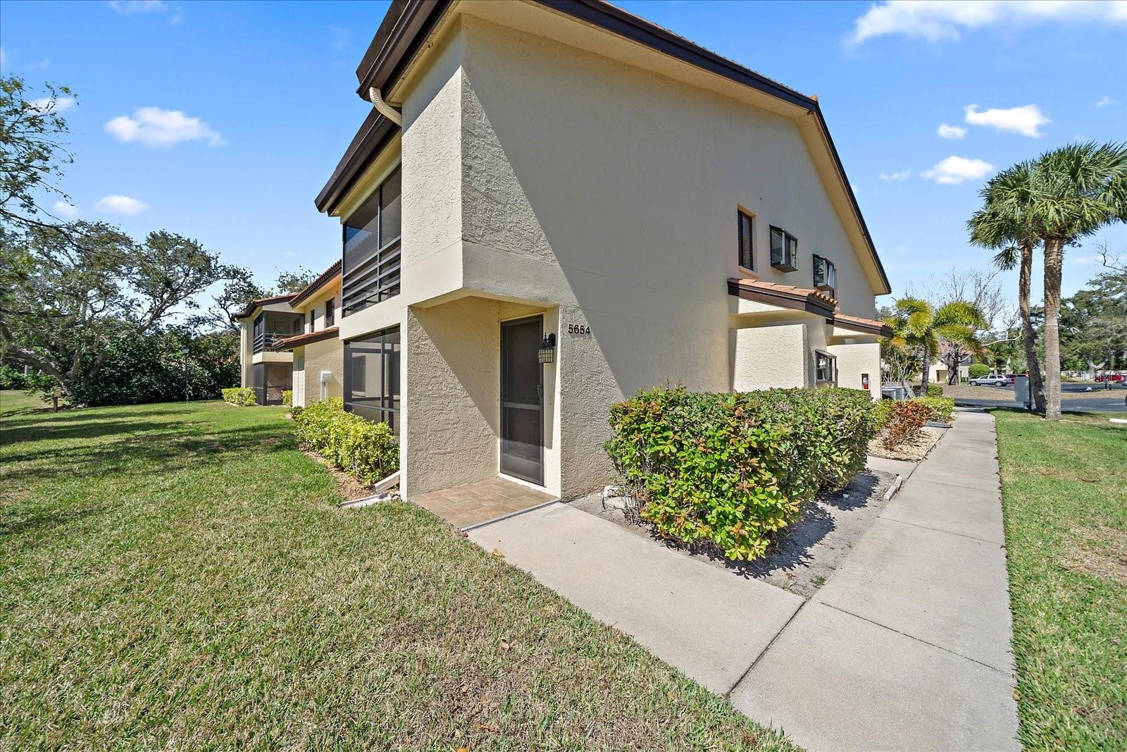 Photo of 5654 GARDENS DRIVE SARASOTA FL 34243
