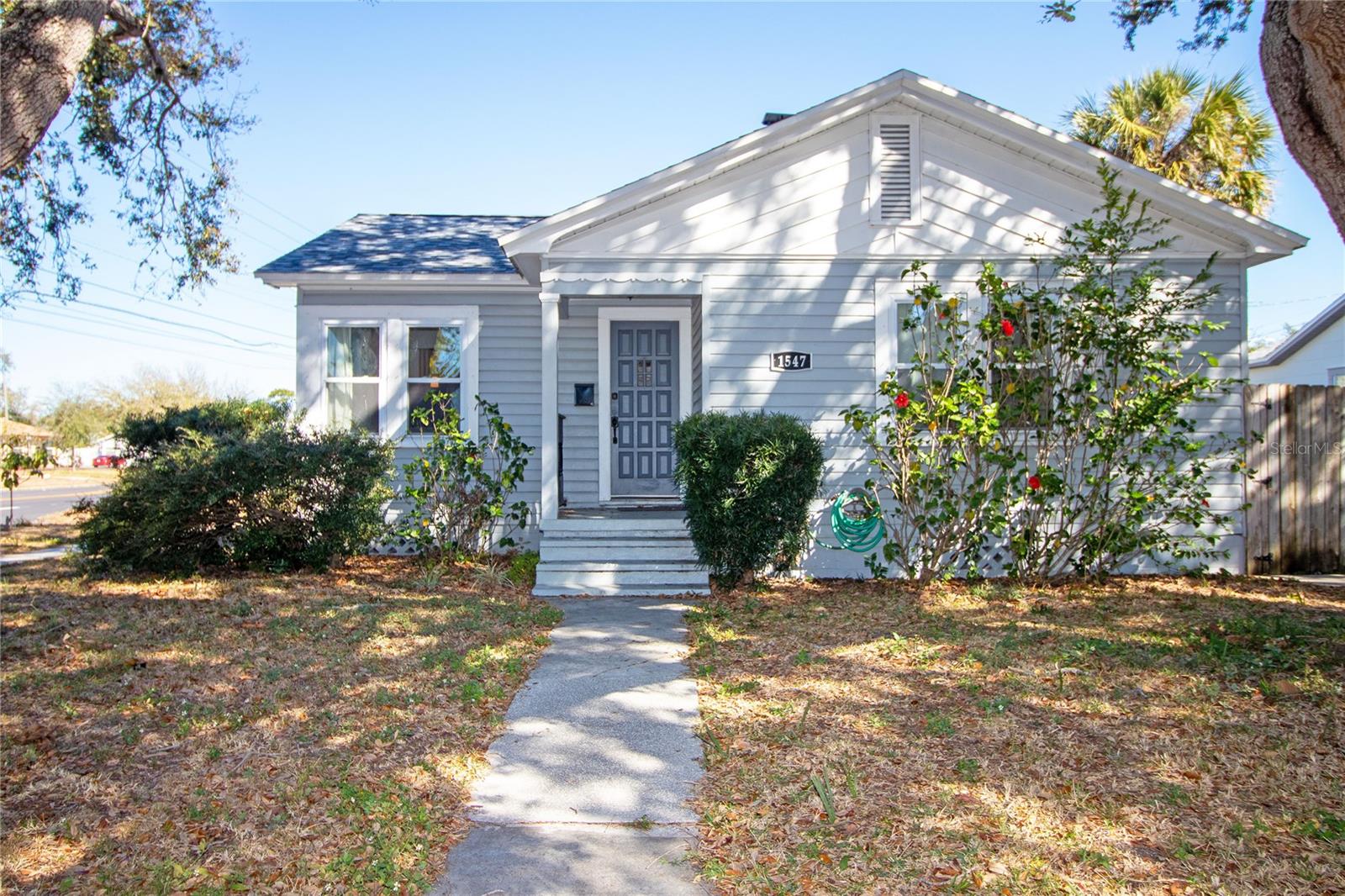 Photo of 1547 35TH AVENUE ST PETERSBURG FL 33704