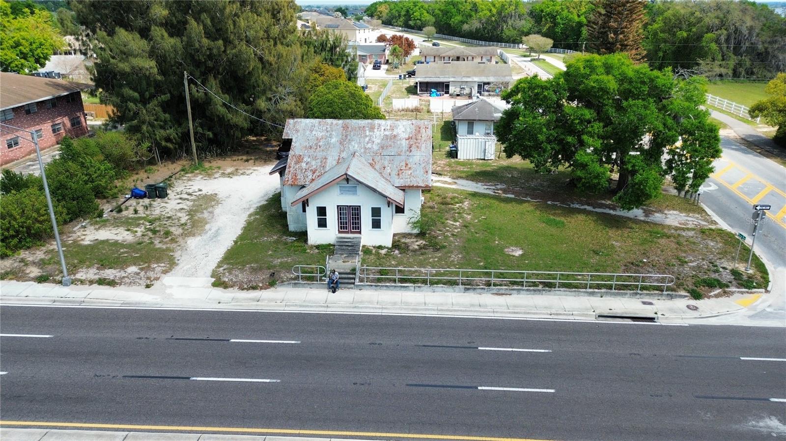 Photo of 980 S LAKE SHORE WAY LAKE ALFRED FL 33850